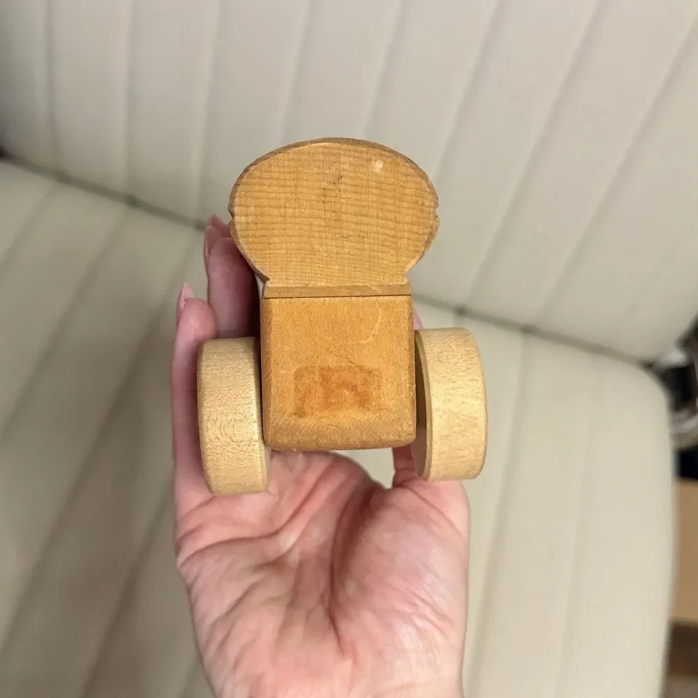 Vintage 1958/1970s Aviva Toy Co. Snoopy Wooden Gas Truck - Peanuts Collectible